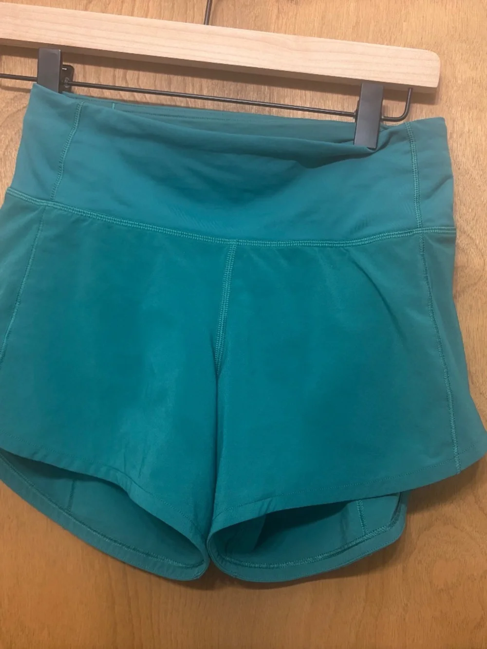 Lululemon Speed Up Shorts (4") - Picture 2 of 5